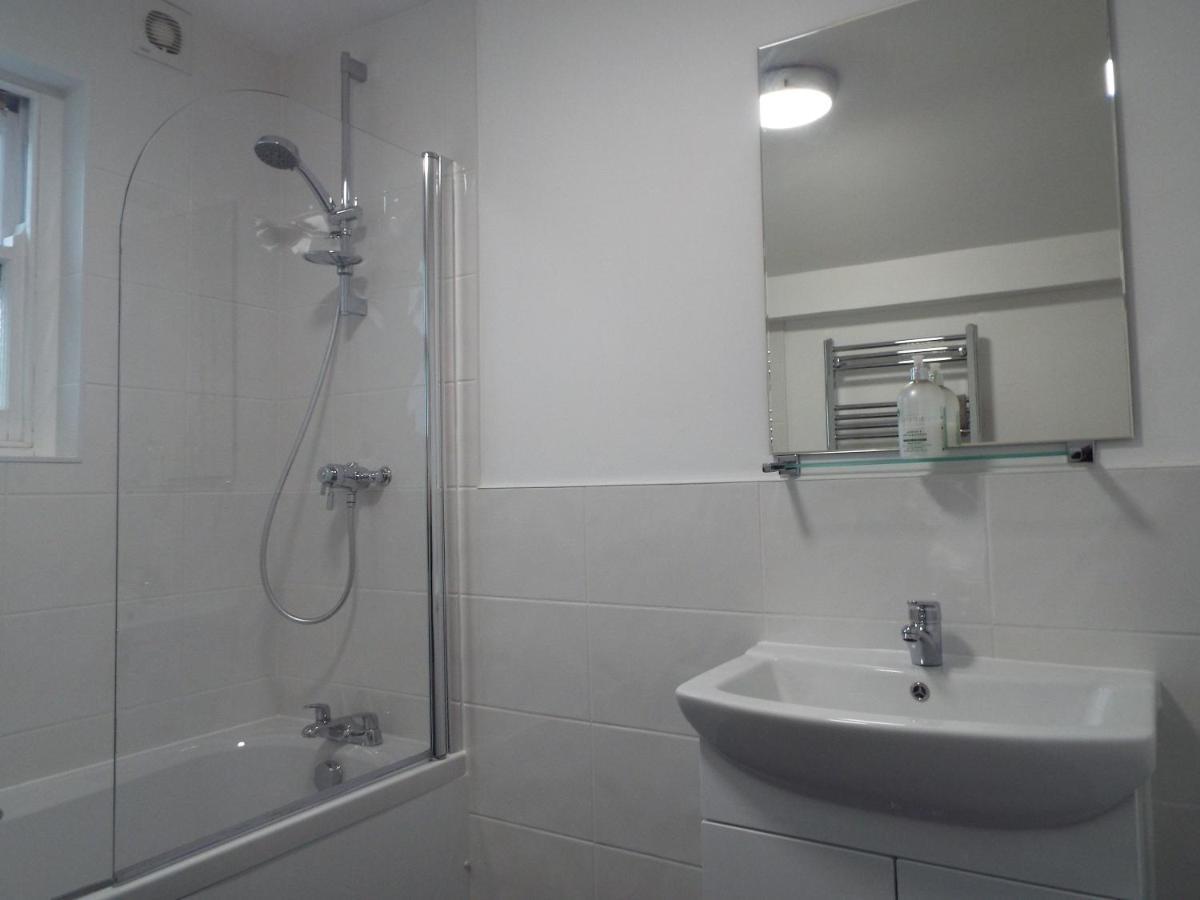 Corner House Guest House 바이드포드 외부 사진